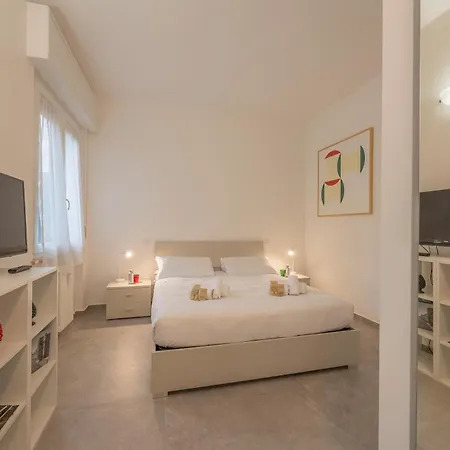 Modern With Terrace Apartment Verona