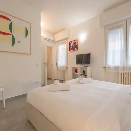 Modern With Terrace Apartment