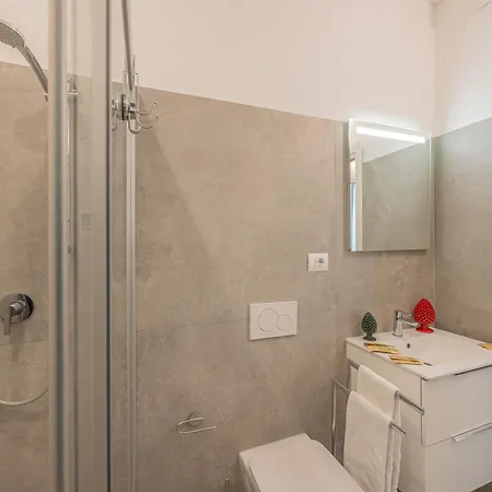 Modern With Terrace Apartmán *