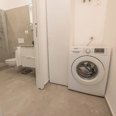 Modern With Terrace Apartmán *